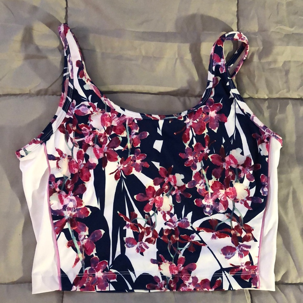 Fabletics crop top sports bra - size M